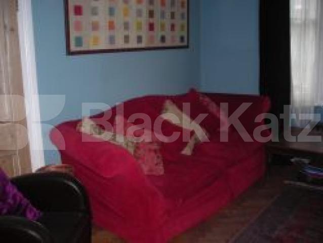 			MUST SEE!, 4 Bedroom, 1 bath, 1 reception House			 Bardolph Road, Tufnell park